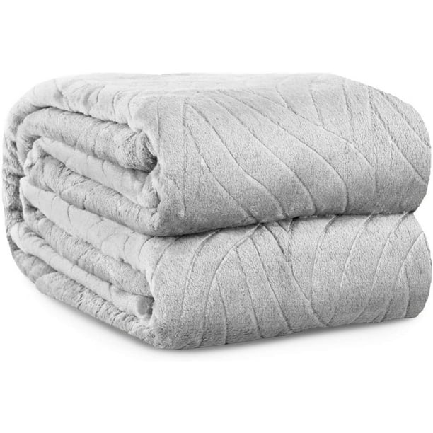 Blanket 60 X 50 Inch Gradient 3 Throw Blanket Thin Premium Anti-Pilling Flannel Throw Blankets Fuzzy Warm Cozy Lightweight Comfortable Micro Fleece Blanket 